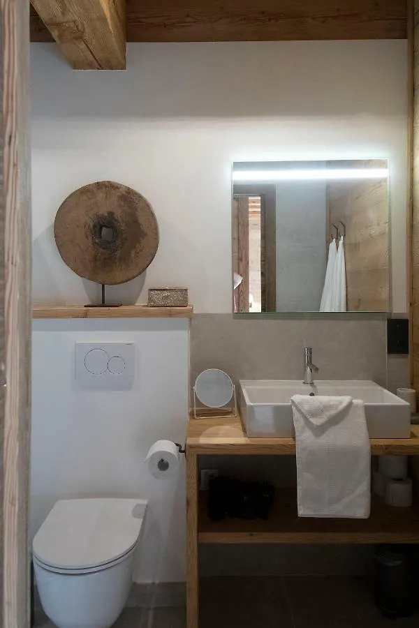 B&B Boutique Chalet Nono Montriond Bed & Breakfast